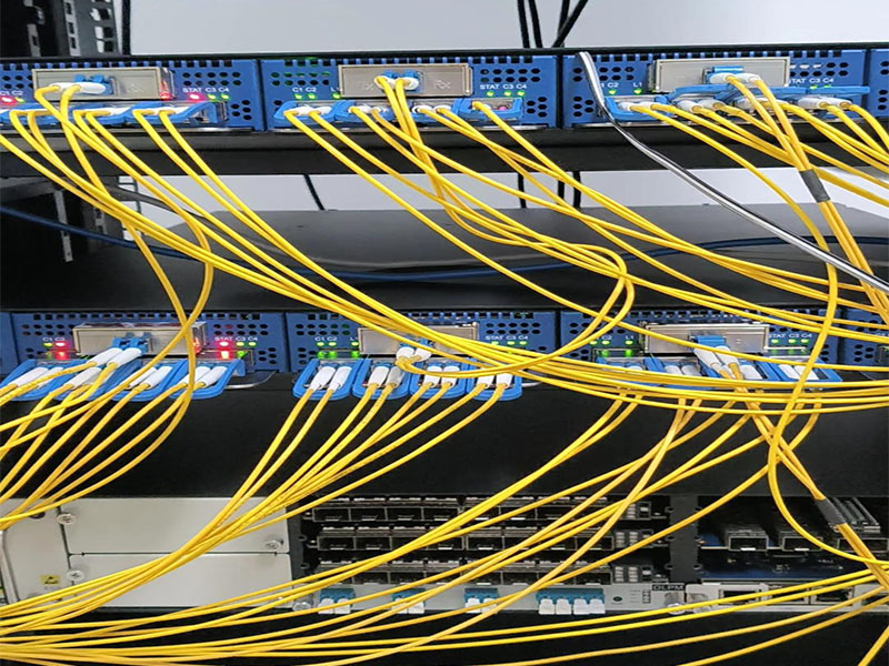 400G DCI-Ausrüstung montiert und getestet. 48 Stunden Alterungsprüfung, optische Module enthalten, versandbereit!