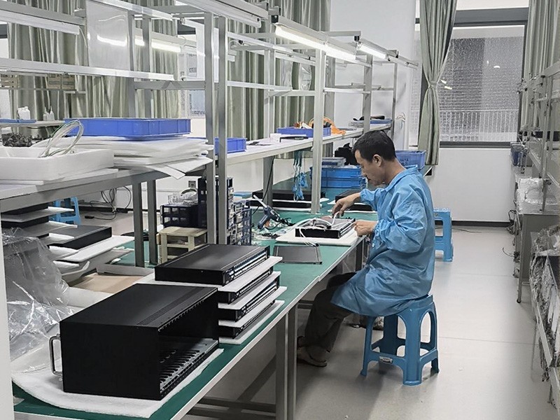 GM Gao besucht FiberWDM-Fabrik! Live-Einblick in staubfreie Produktion und Testprozess des fertigen Produkts